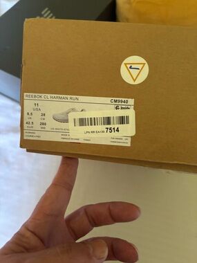 Reebok Brown Kraft Shoe Box with White Label